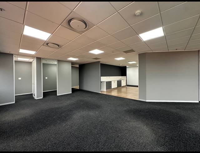 270M² OFFICE TO LET IN SANDTON CENTRAL